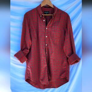 Eddie Bauer L. Relaxed Fit, Button-up, red and green plaid shirt men's excellent